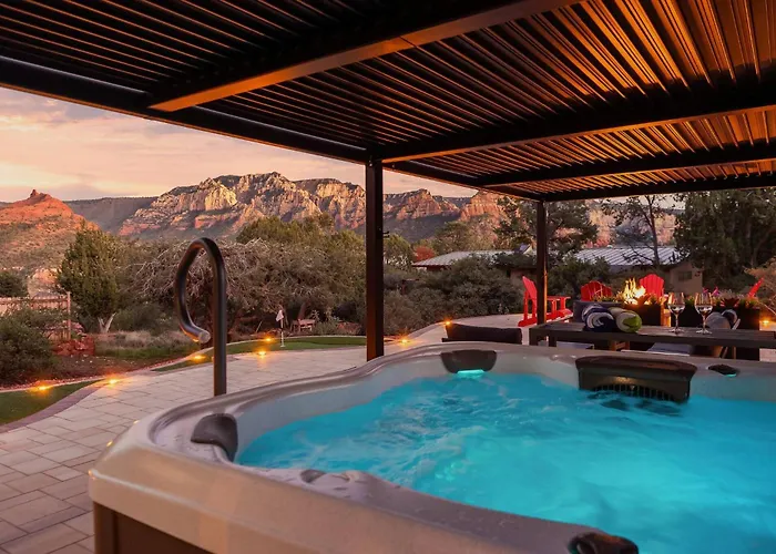 Holiday home New! Amazing Views In Uptown | Hot Tub | Sleeps 9 Sedona