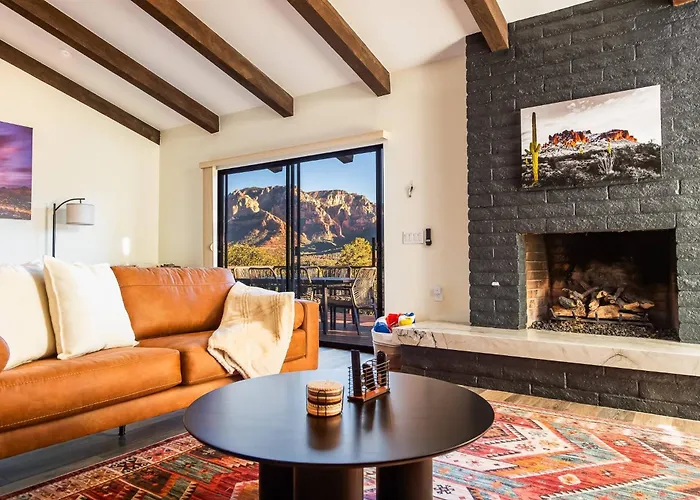 Holiday home New! Amazing Views In Uptown | Hot Tub | Sleeps 9 *