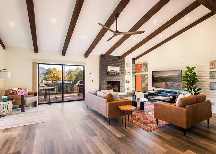 Holiday home New! Amazing Views In Uptown | Hot Tub | Sleeps 9 Sedona