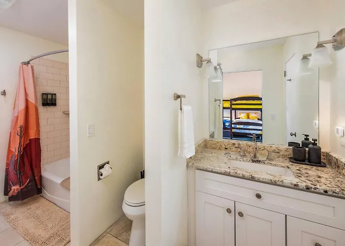 Holiday home New! Amazing Views In Uptown | Hot Tub | Sleeps 9 Sedona