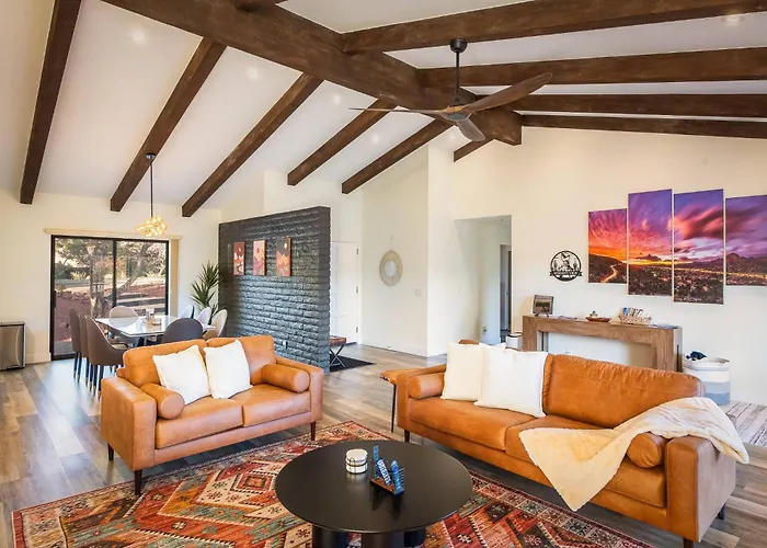 New! Amazing Views In Uptown | Hot Tub | Sleeps 9